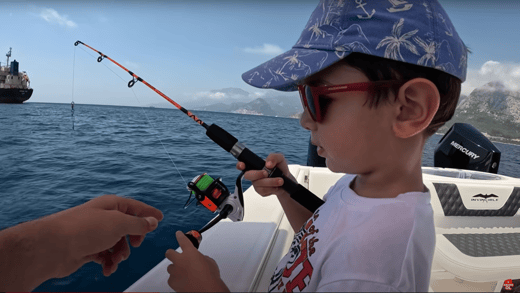 33 Cat fishing in Antalya